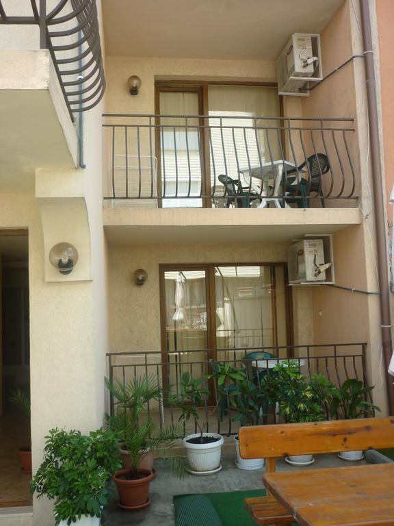 Guest House Pri Valyo Primorsko Buitenkant foto