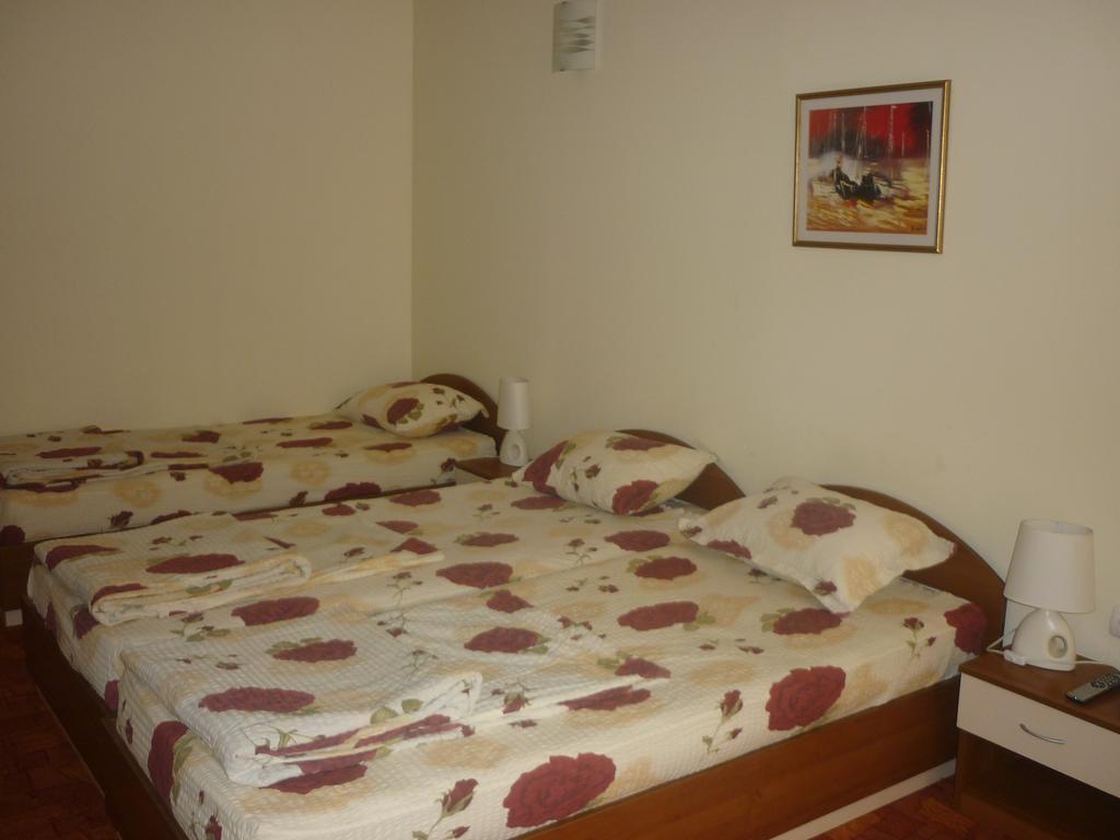 Guest House Pri Valyo Primorsko Buitenkant foto