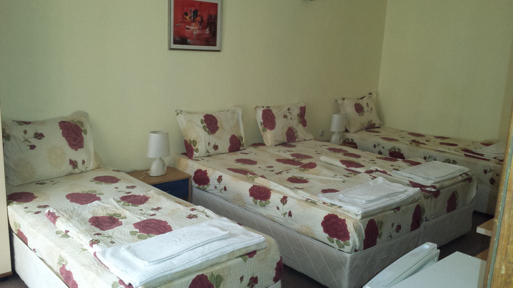 Guest House Pri Valyo Primorsko Buitenkant foto