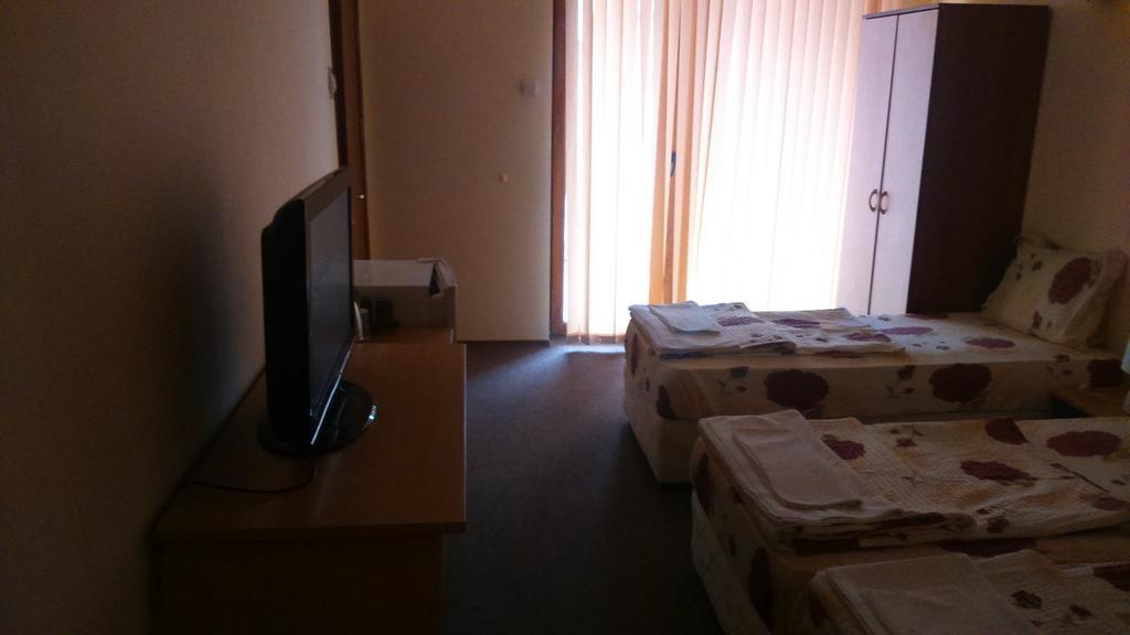 Guest House Pri Valyo Primorsko Buitenkant foto