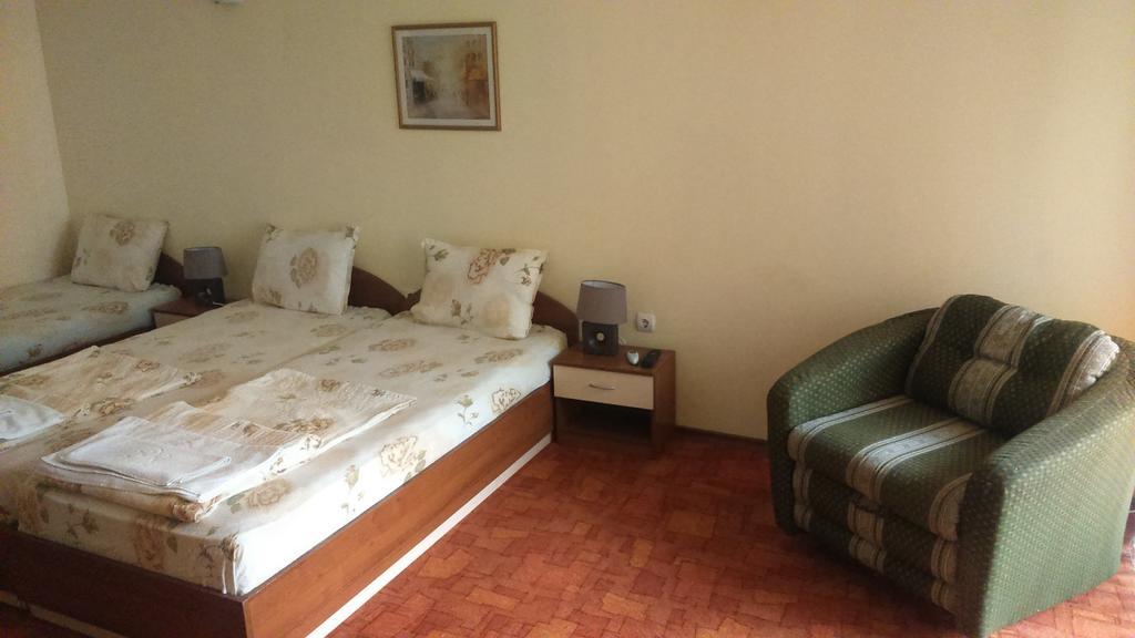Guest House Pri Valyo Primorsko Buitenkant foto