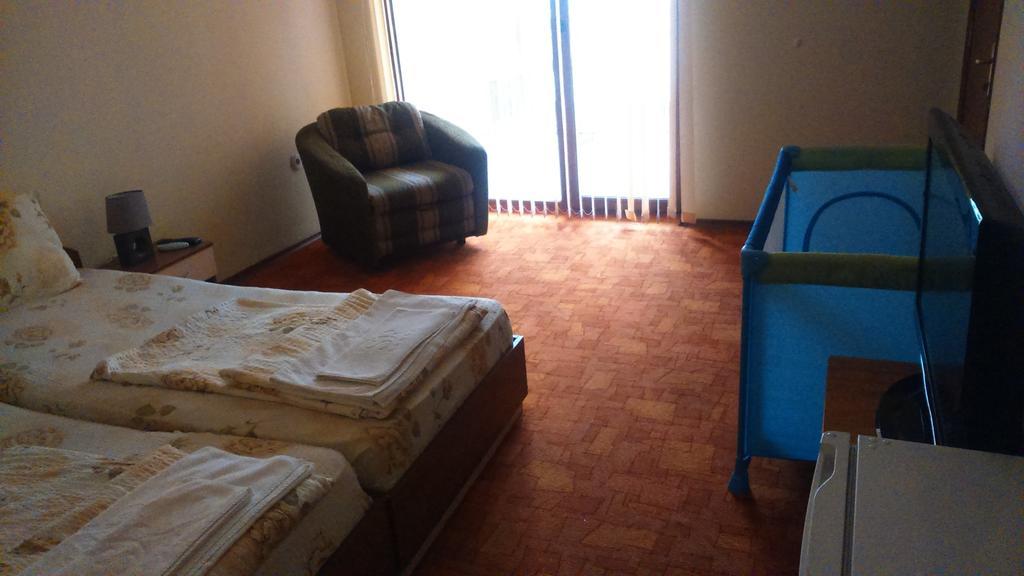 Guest House Pri Valyo Primorsko Buitenkant foto